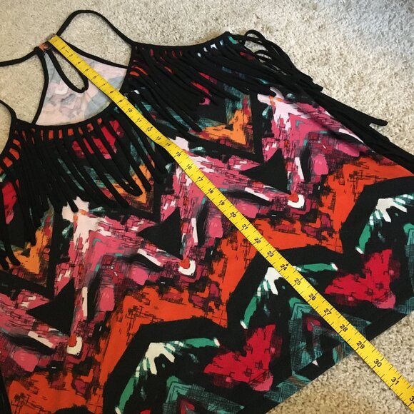 Arizona Bohemian Fusion Tassel Hemmed Tank - Picture 15 of 15